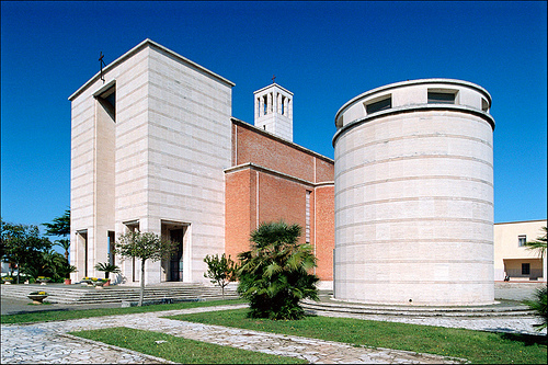 La Chiesa SS Annunziata a Sabaudia - esempio architettura razionalista