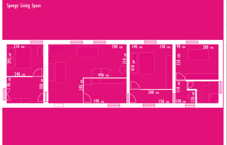 Planimetria in bianco su fondo rosa, un ambiente lungo suddiviso in nove stanze di differente ampiezza.