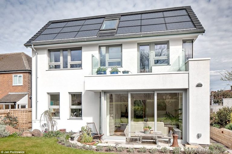 casa fotovoltaica dell'architetto Colin Usher