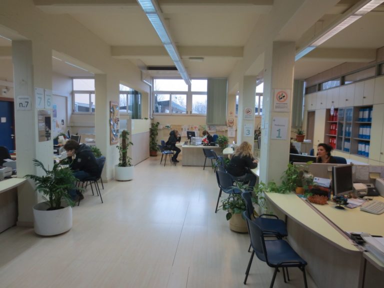 Imbiancare casa da soli: come calcolare la quantità di pittura Pitturare casa da soli