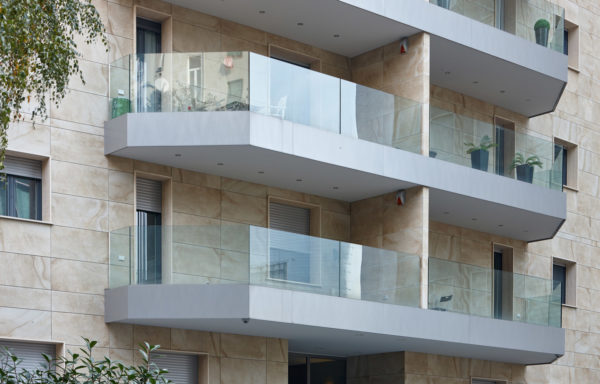 Balaustre in vetro per balconi scale FOTO balaustra Garda di Aluvetro