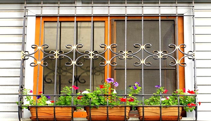 grata di sicurezza per la finestra con alloggiamento delle piante